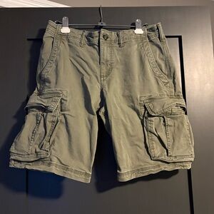 GAP Men's Khaki Cargo Shorts